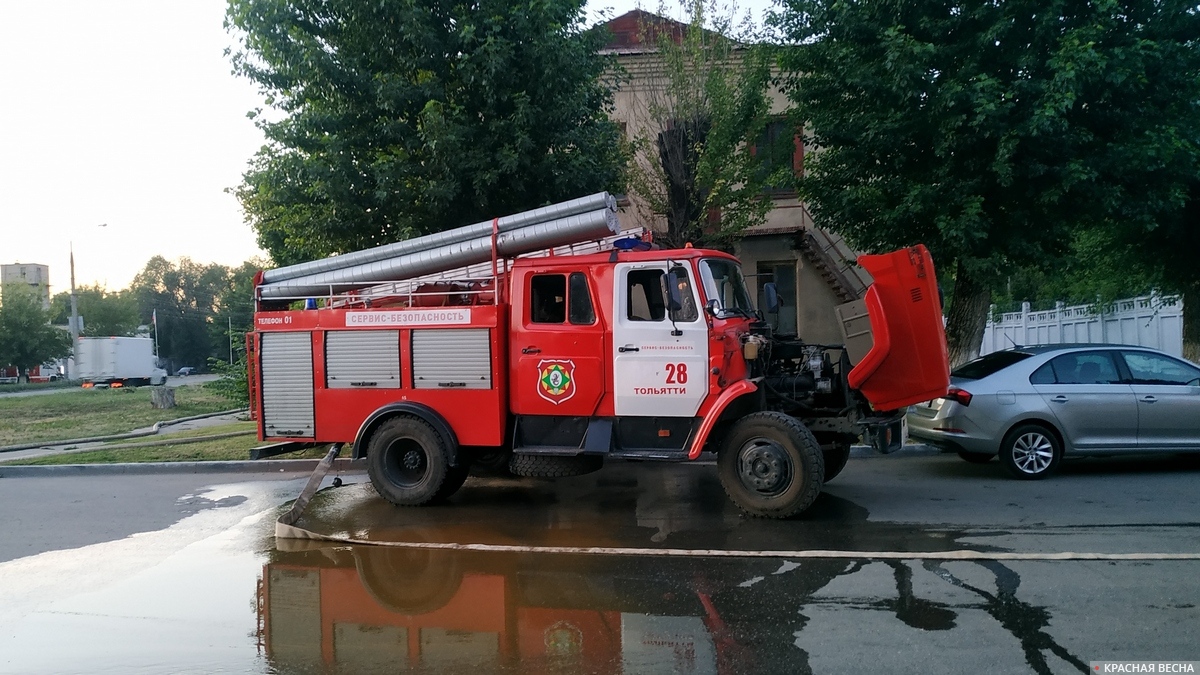 В Петербурге ликвидировали пожар на заводе по производству бытовой химии |  ИА Красная Весна