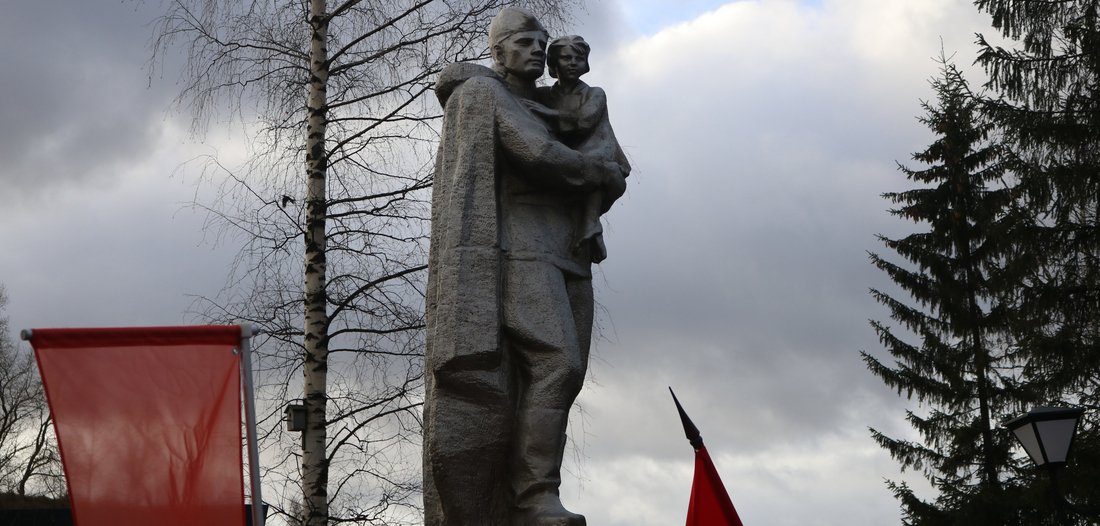 Памятник воинам-освободителям в Белозерске