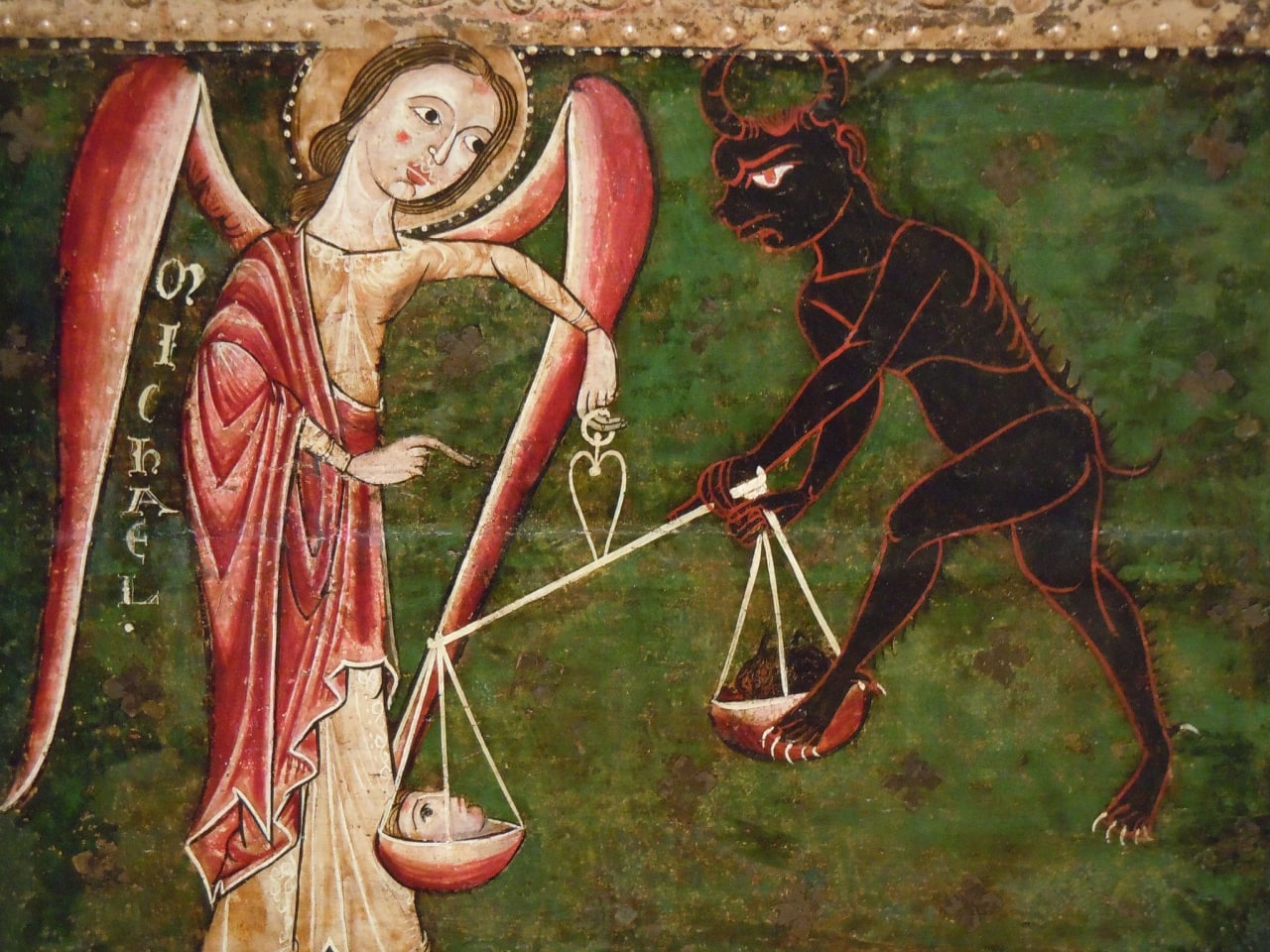 Архангел Михаил, спорящий за душу с Дьяволом. Испания, ок. 1200 года.