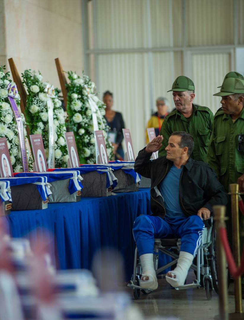 Похороны 32 погибших охранников президента Венесуэлы Николаса Мадуро на Кубе