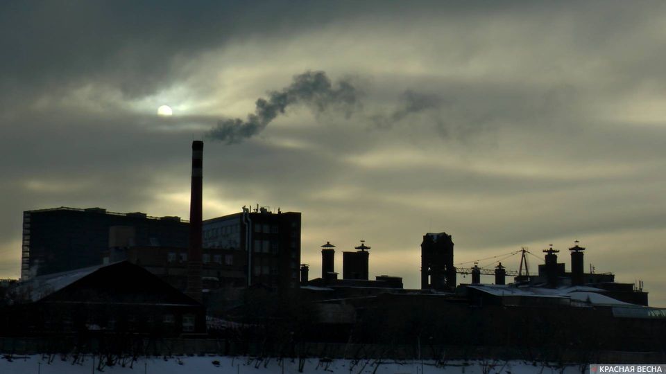 Фабрика на закате. Москва