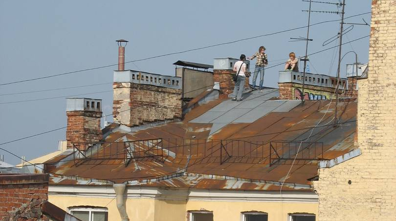 Фото питерских руферов, сделано в районе ул. Рубинштейна