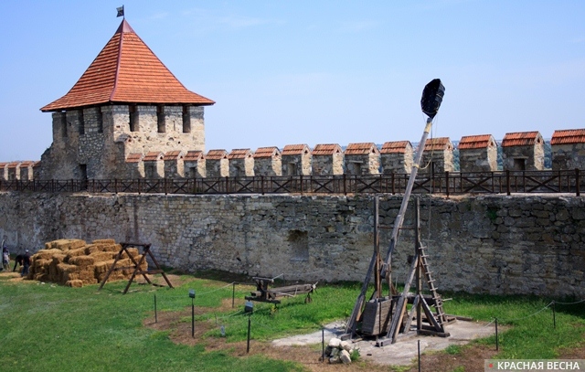 Бендерская крепость, цитадель, вид на Тюремную башню. Приднестровье