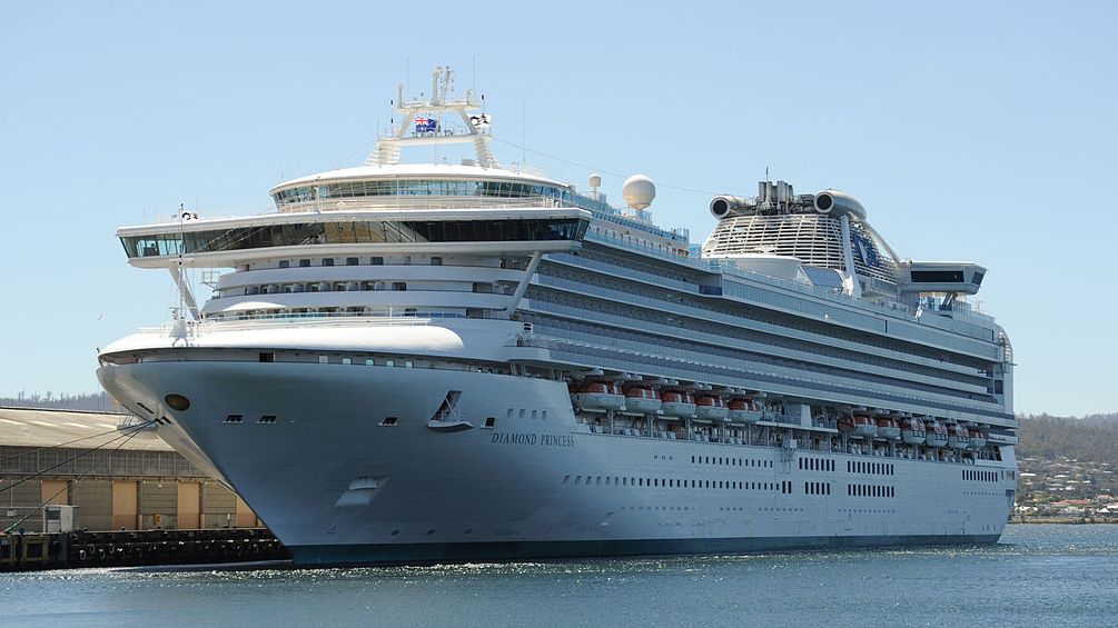 Лайнер Diamond Princess