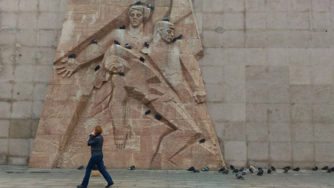 Памятник революционерам на Баррикадной