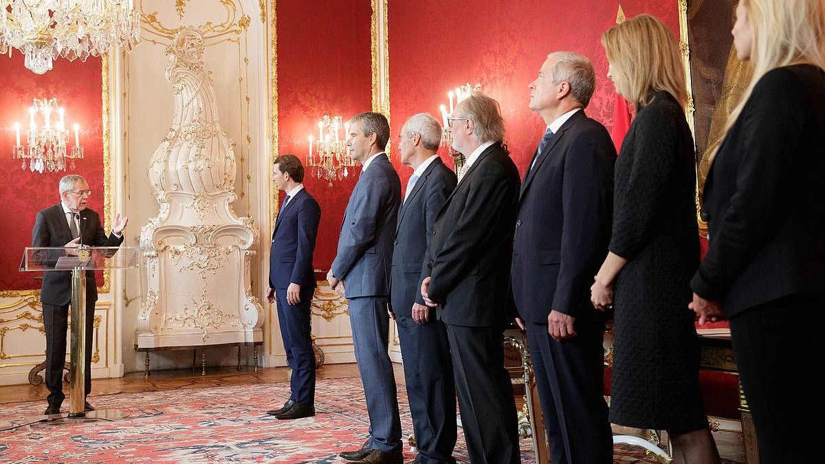 Присяга новых министров Австрии