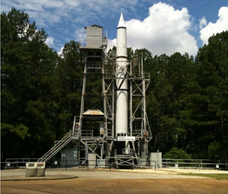 Первый стенд для испытаний двигателей ракет в Редстоунском арсенале