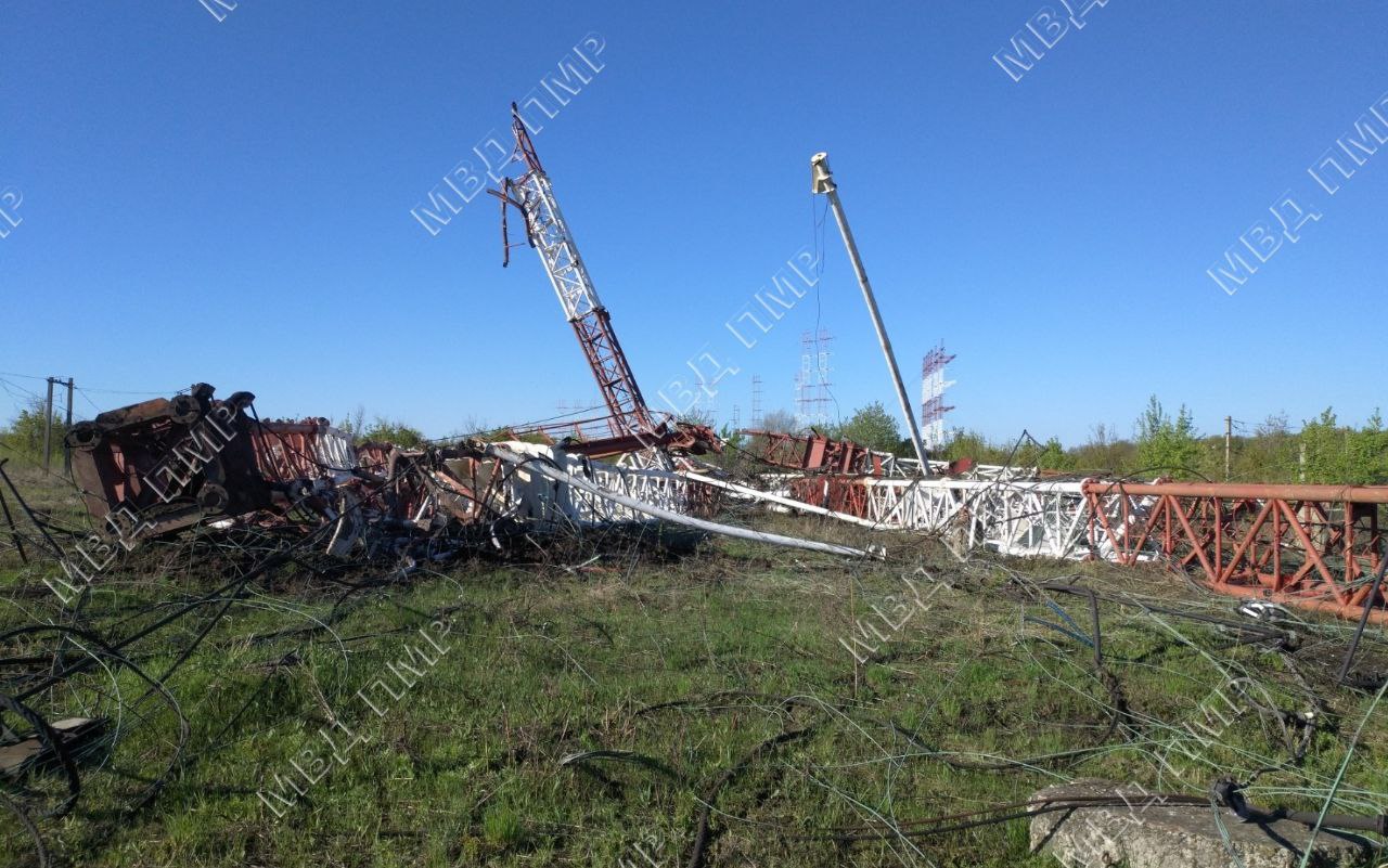 Антенны радиотелецентра в Приднестровье после взрыва 26.04.2022