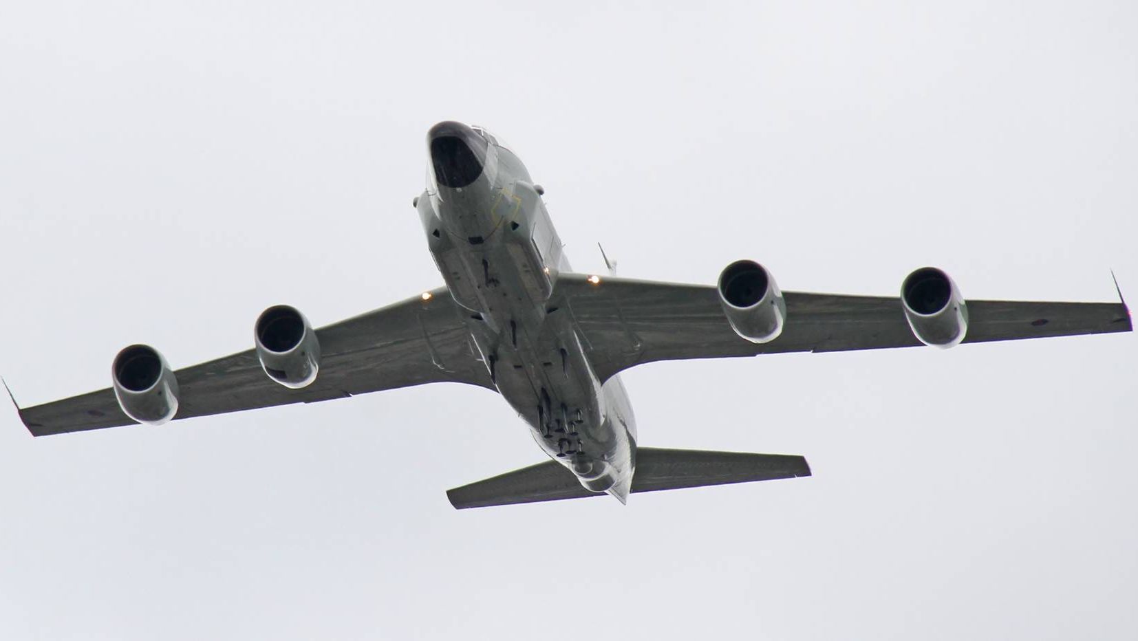 RC-135W