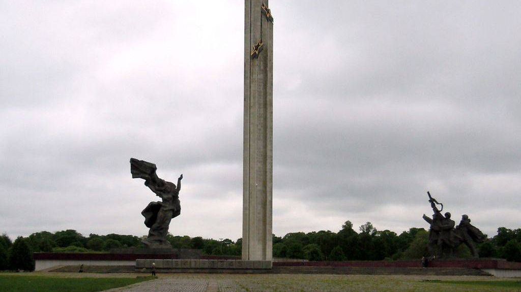 Памятник воинам-освободителям в Риге