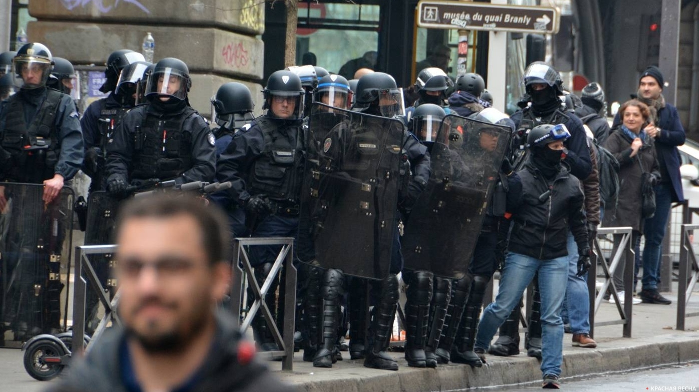 Французская полиция. Париж