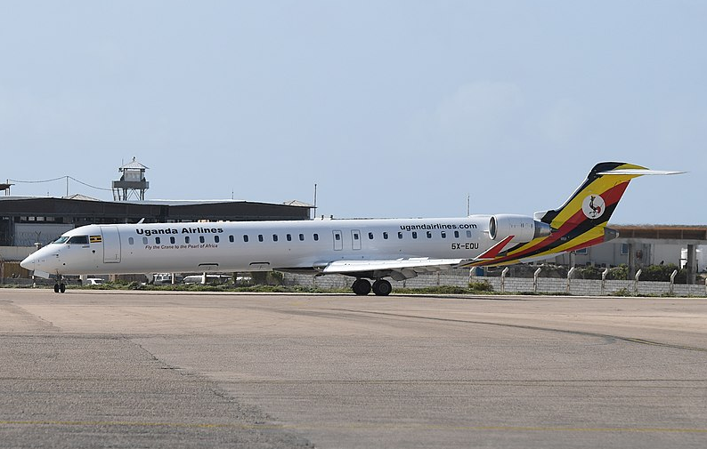 Самолет Uganda Airlines