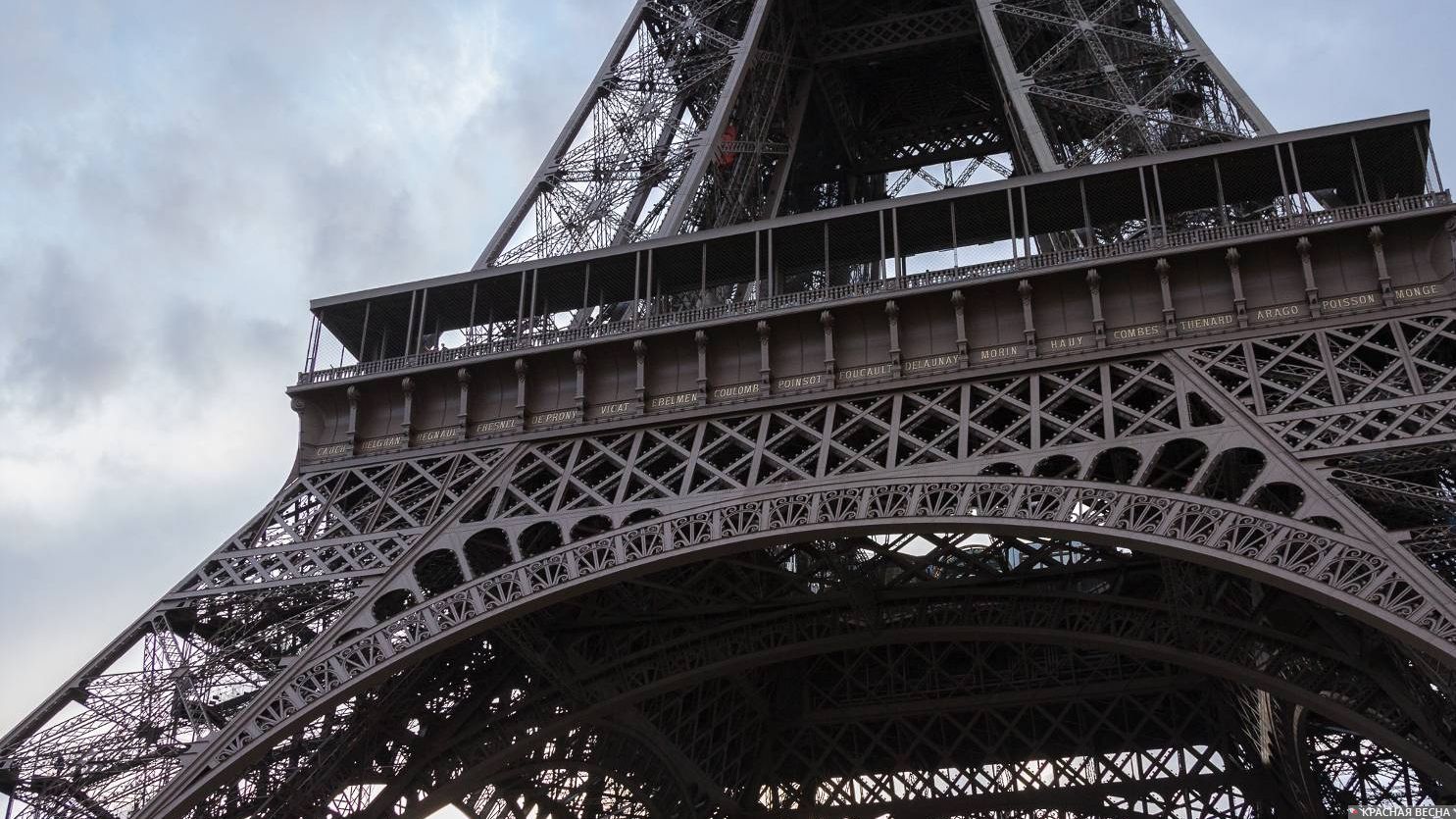 Эйфелева башня, Париж, Франция. Июнь 2011 1
