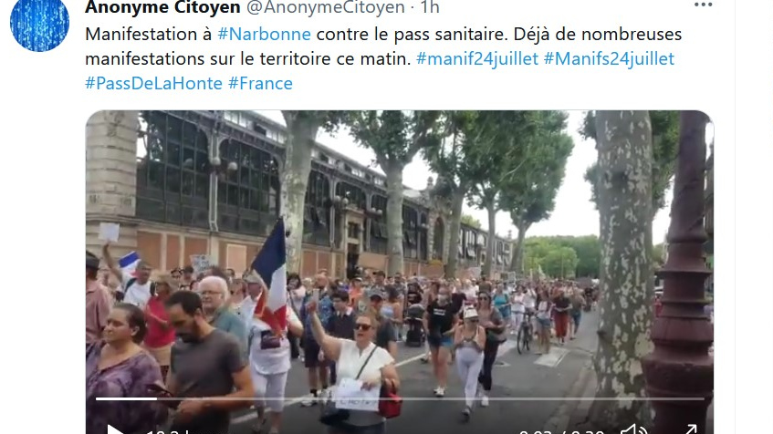 Манифестация против ковид-паспортов в Нарбонне 24.07.2021. Скриншот страницы Twitter пользователя Anonyme Citoyen.