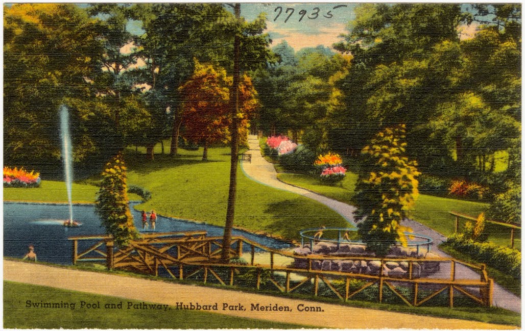 Открытка с изображением дизайна братьев Олмстед для парка Хаббарда в Меридене, штат Коннектикут. Изображение предоставлено Бостонской публичной библиотекой Tichnor Brothers collection