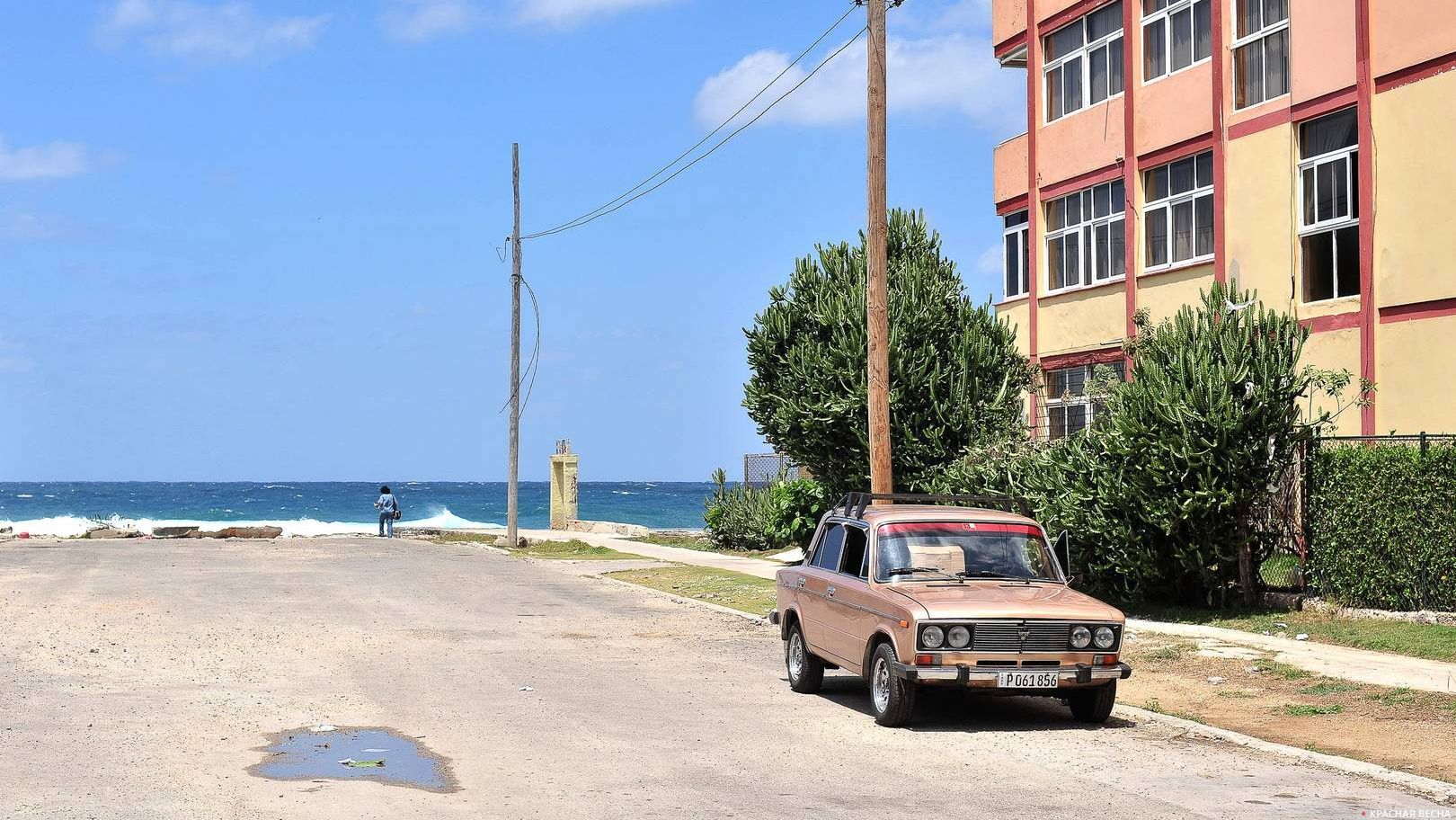 Автомобиль ВАЗ на улицах Гаваны. Куба