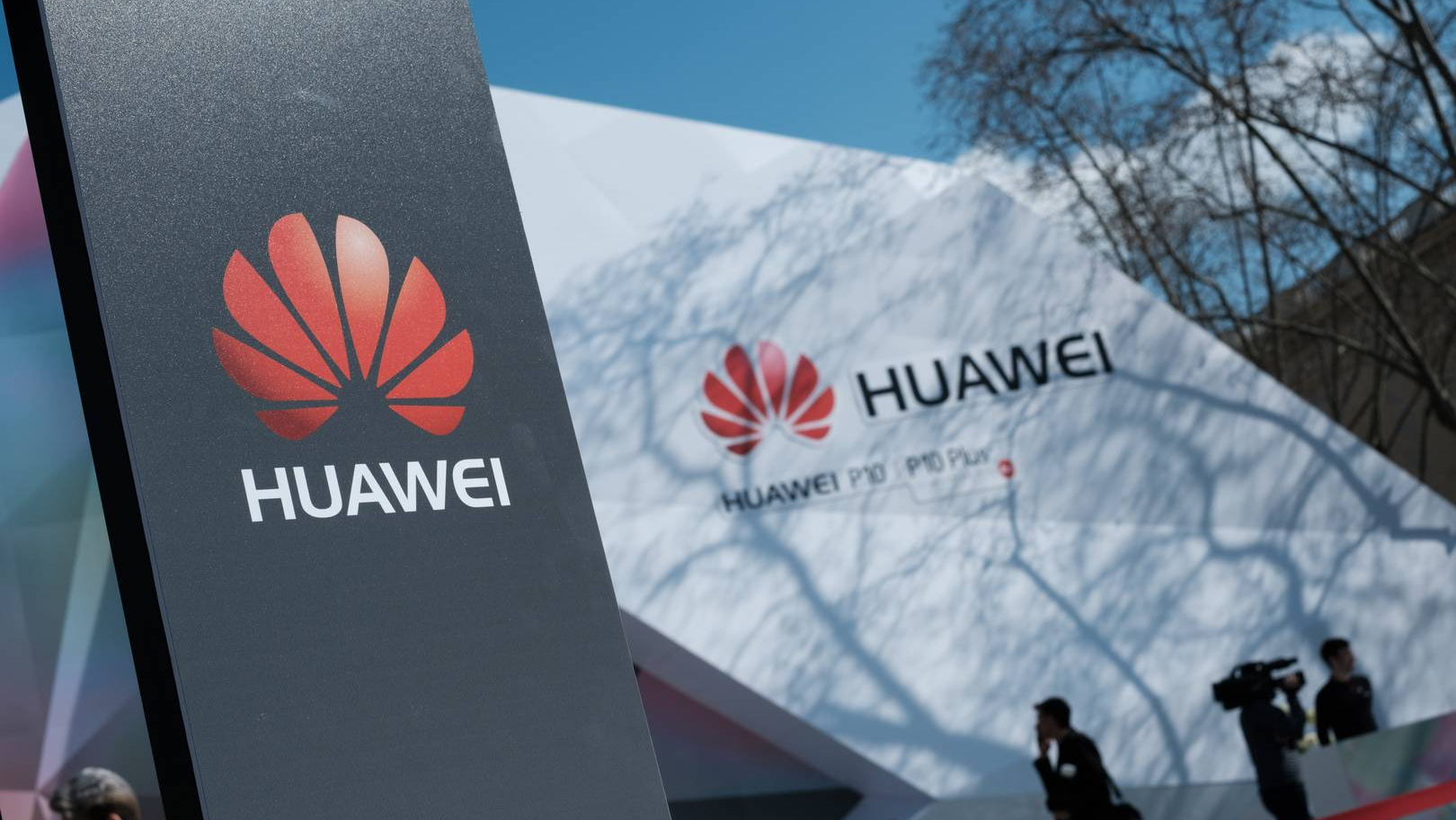 Huawei russia. Хуавей компания. Логотип компании Huawei. Huawei картинки. Huawei технологии.