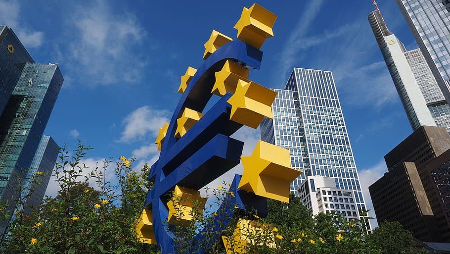 Логотип штаб-квартиры ЕЦБ во Франкфурте-на-Майне
