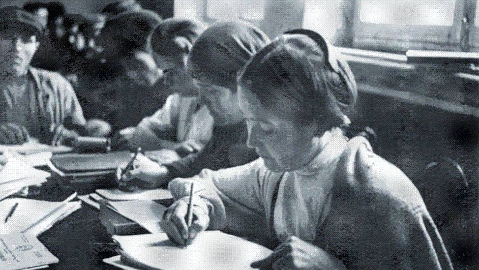 Занятия по ликвидации неграмотности, Чебоксары, 1930-е годы