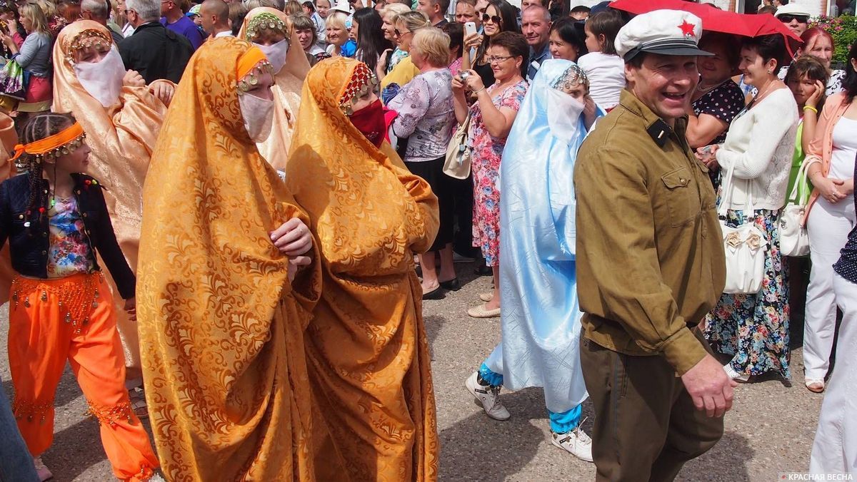 Товарищ Сухов и женщины Востока