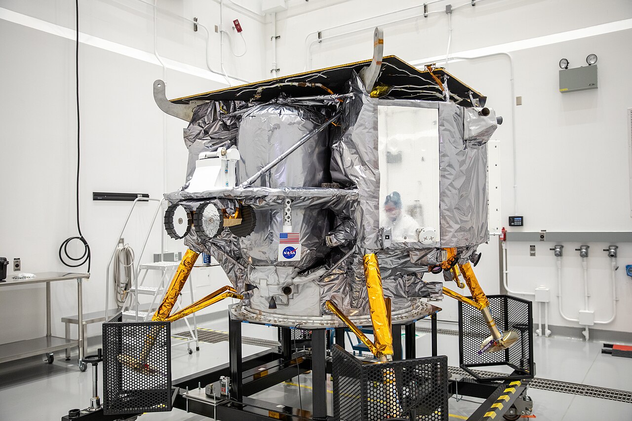 Лунный посадочный модуль Peregrine перед запуском