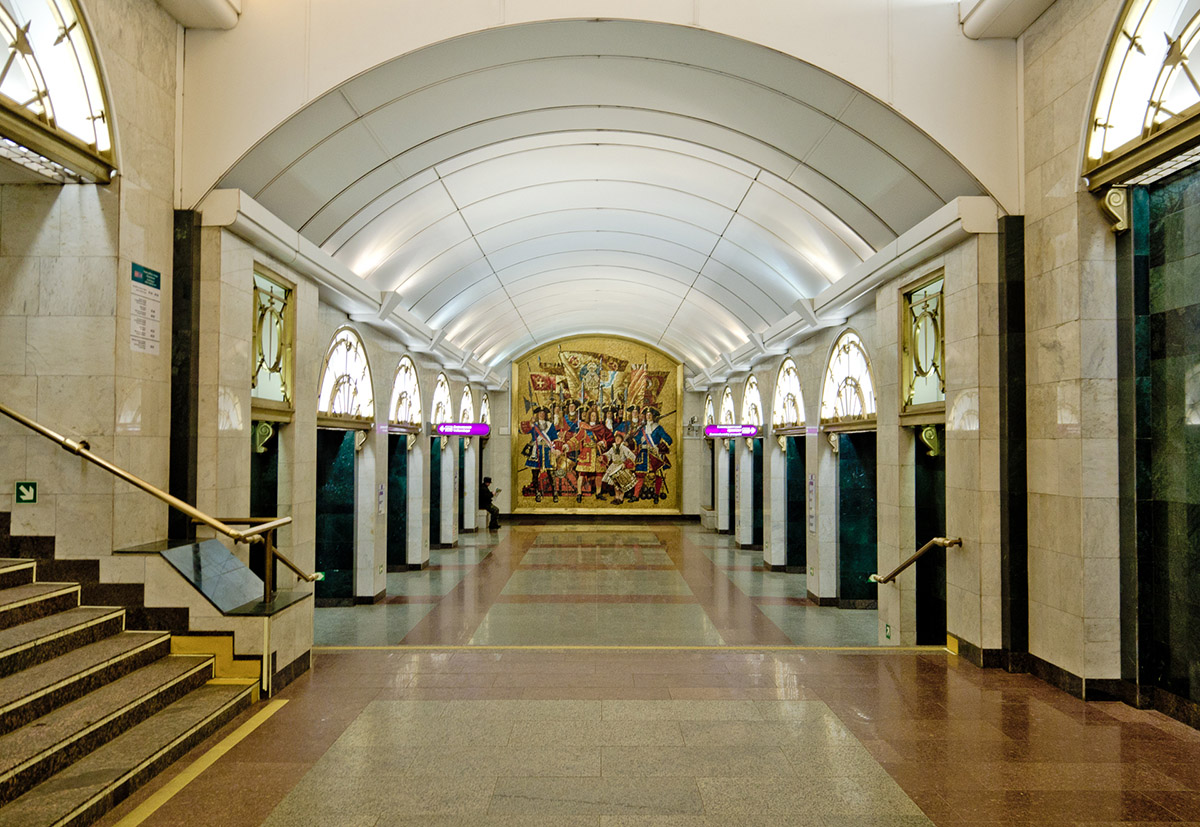 Станция петербургского метрополитена «Звенигородская»
