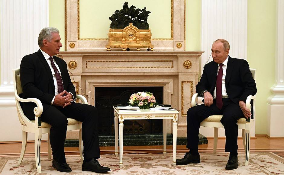 Мигель Диас-Канель и Владимир Путин в Кремле