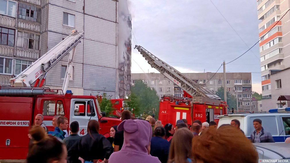 Ярославль, работа аварийных служб на месте взрыва бытового газа