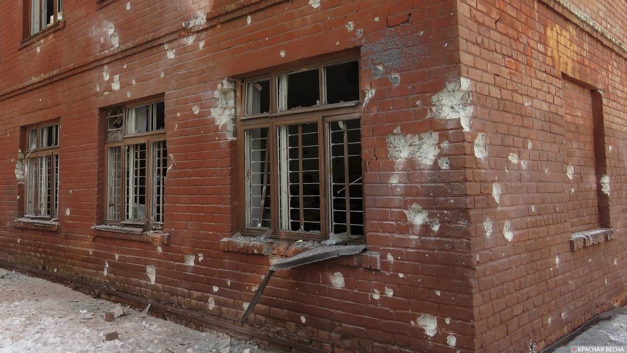 Разрушения от обстрела. ДНР (архивное фото)