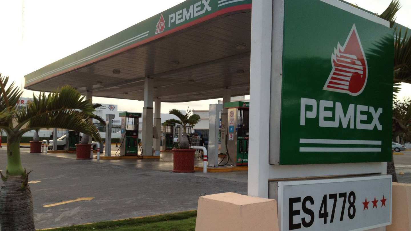 Лидер Мексики похвастался, что добился более низкой цены бензина, чем в США