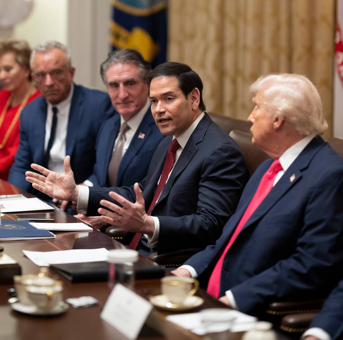 Госсекретарь Марко Рубио выступает во время заседания кабинета министров, проводимого президентом Дональдом Трампом