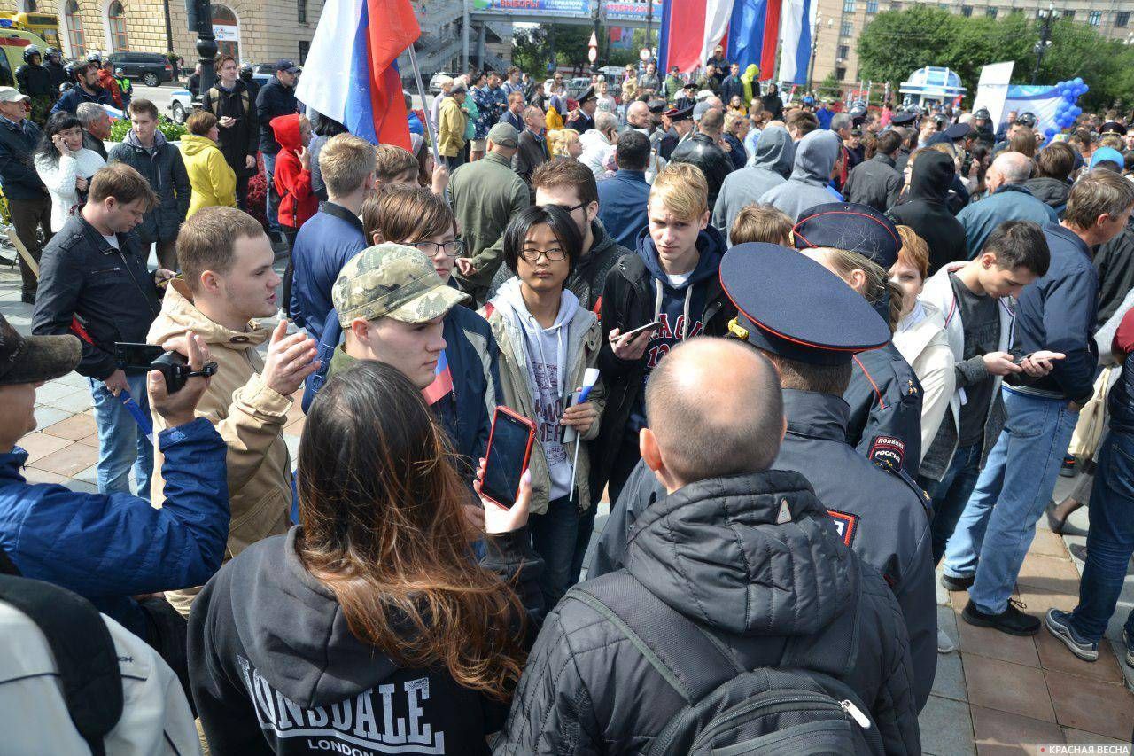 Несогласованный митинг в Хабаровске