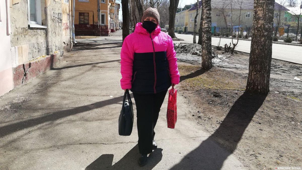 Жители Томска ходят за покупками