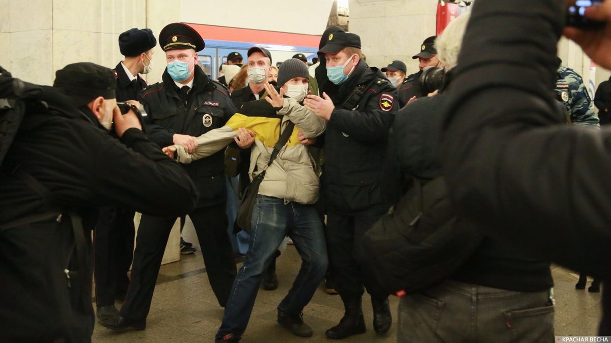 «Русский марш» в московском метро