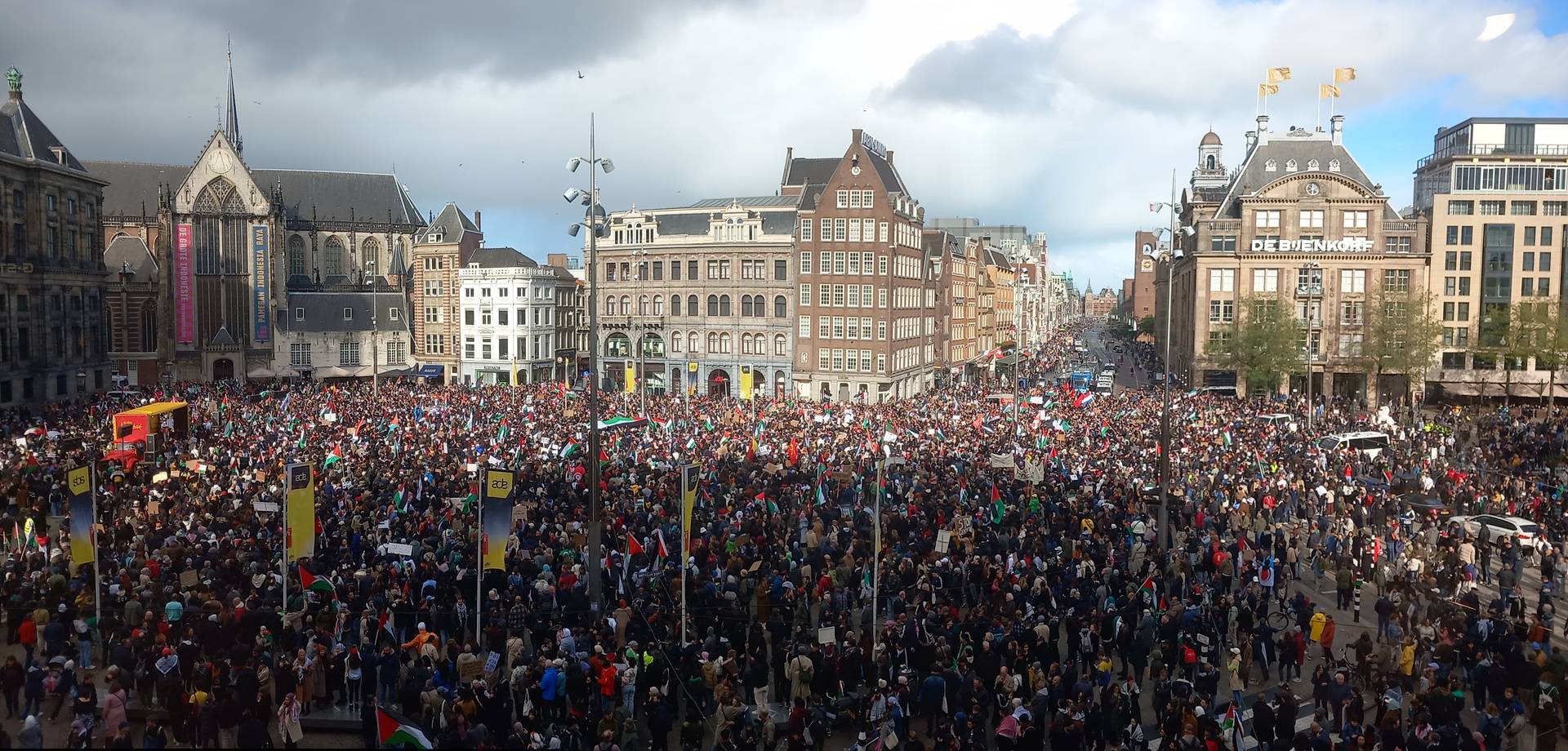Антиизраильская демонстрация в Амстердаме
