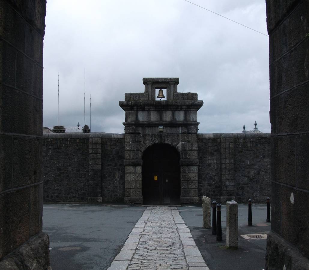 Тюрьма HMP Dartmoor