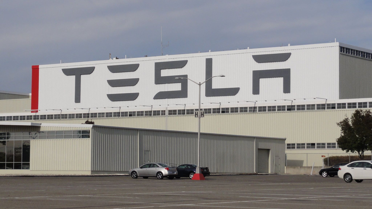 Завод Tesla 