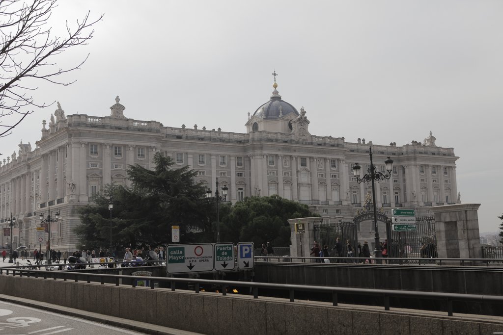 Испания.Королевский дворец в Мадриде [© ИА Красная Весна]