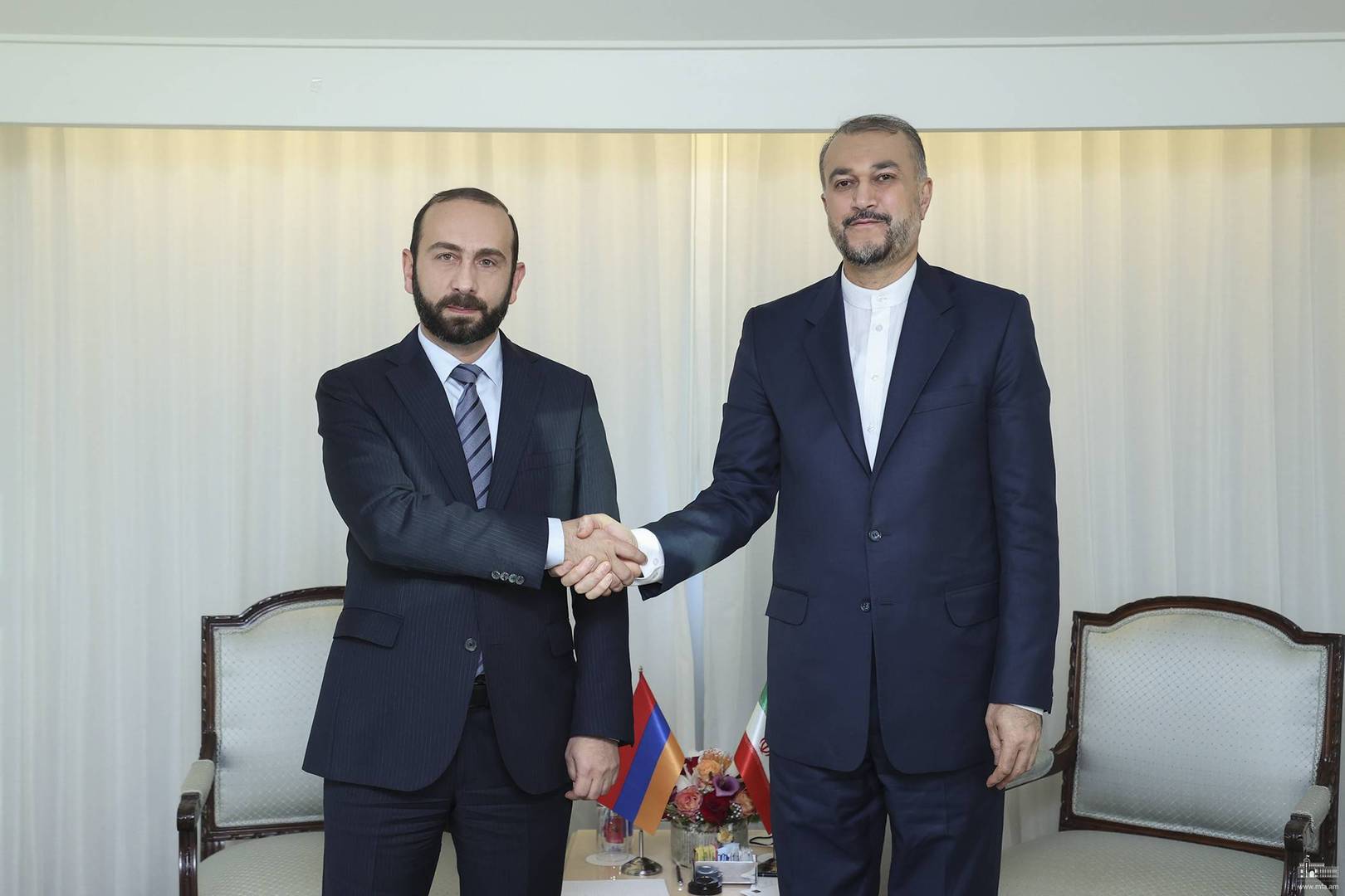 Встреча главы МИД Армении Арарата Мирзояна с его коллегой из Ирана Хосейном Амир Абдоллахияном, Нью-Йорк, 24 сентября 2022 года
