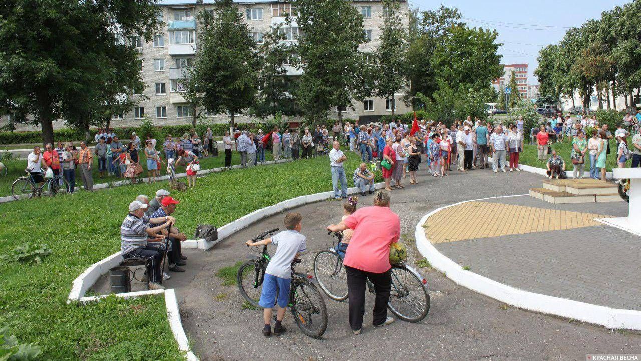Митинг против пенсионной реформы в городе Карачев
