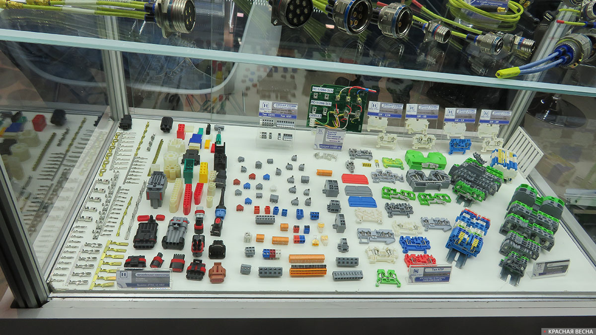 «Завод Атлант» (город Изобильный,  Ставропольский край) — специализированное предприятие по разработке и производству электрических соединителей. Это цилиндрические и прямоугольные соединители для авиационной и космической техники, радиочастотных соединители типа СКЦ 102 и СНЦ 160