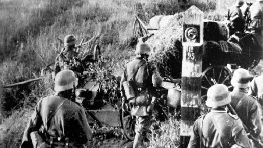 Войска вермахта пересекают границы Советского Союза 22 июня 1941 года [(сс)UnknownwikidataQ4233718]