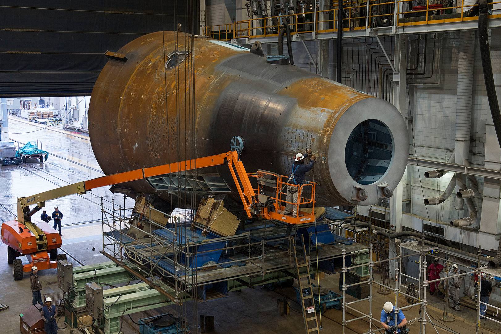 Кормовая часть подводной лодки Indiana, строящейся на верфи Ньюпорт-Ньюс в 2013 г, возможно, из непрошедшей сертификацию стали завода Bradken