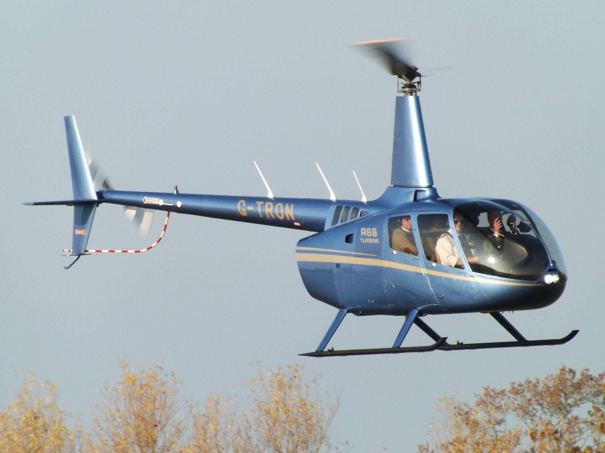 Вертолет Robinson R66