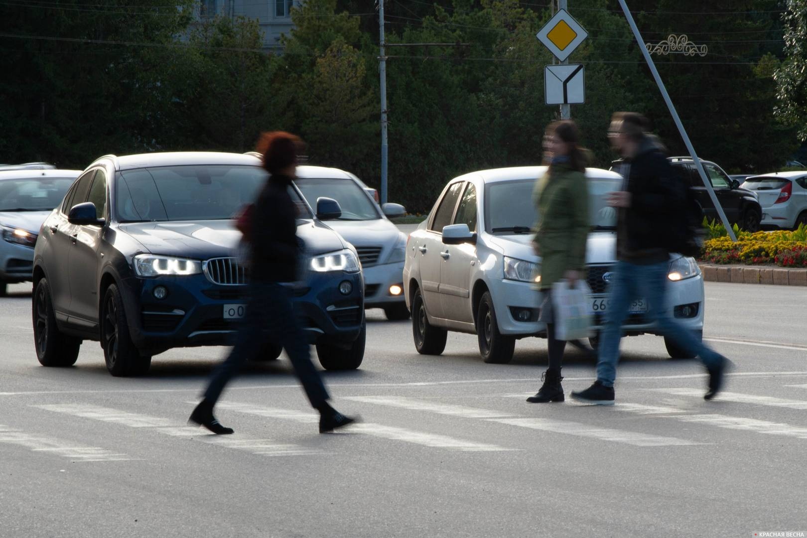 Автомобиль пока. Жена Аркадия Укупника сбила пешехода в центре Москвы.