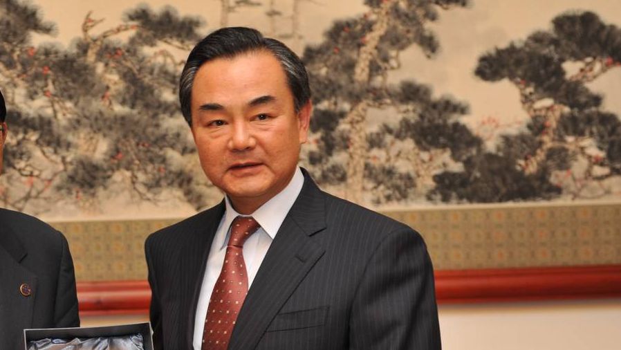 Министр иностранных дел Ван И