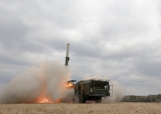 Оперативно-тактический ракетный комплекс «Искандер» ВС России