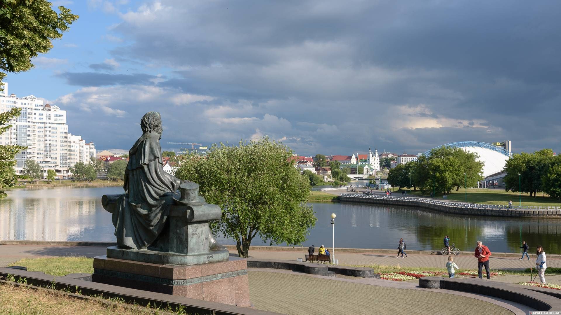 Памятник Пушкину на берегу Свислочи, Минск
