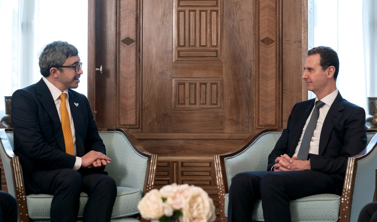 Глава МИД ОАЭ Абдуллах ибн Зайд Аль Нахайян и президент Сирии Башар Асад в Дамаске