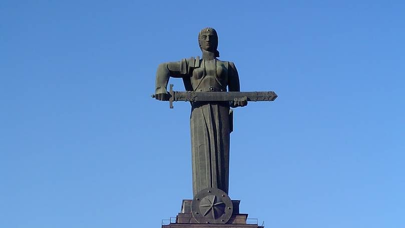 Монумент «Мать Армения» в парке Победы